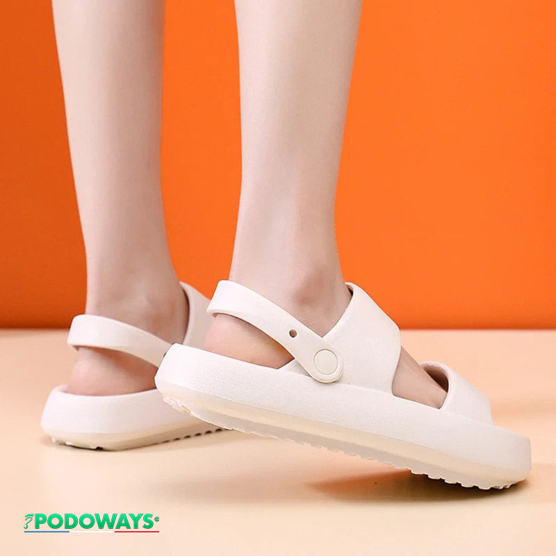 Sandales orthopédiques pour les pieds plats, coloris blanc vu de l'arrière