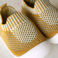 Charger l'image dans la visionneuse de la galerie, chaussures légères d'été bébé - Jaune maille côtelé  Podoways