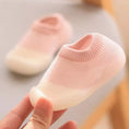 Charger l'image dans la visionneuse de la galerie, Chaussures de premiers pas pour bébé Podoways 6 à 9 mois Pink