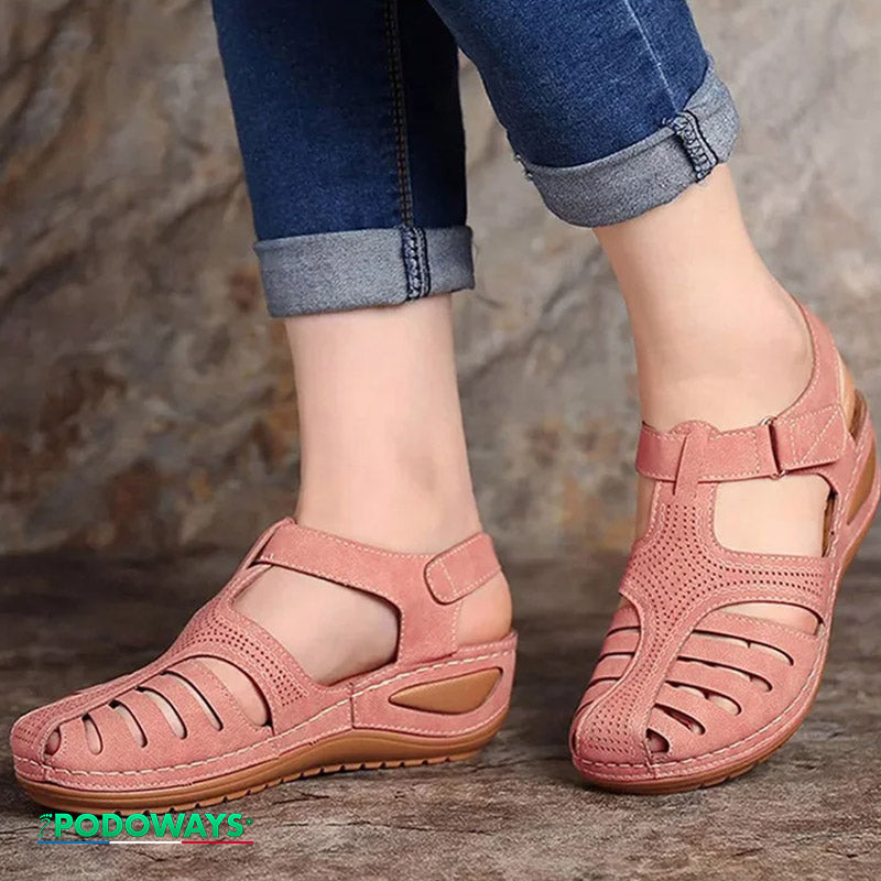 Sandales orthopédiques élégantes à semelles compensées pour femmes coloris rose vue de gauche