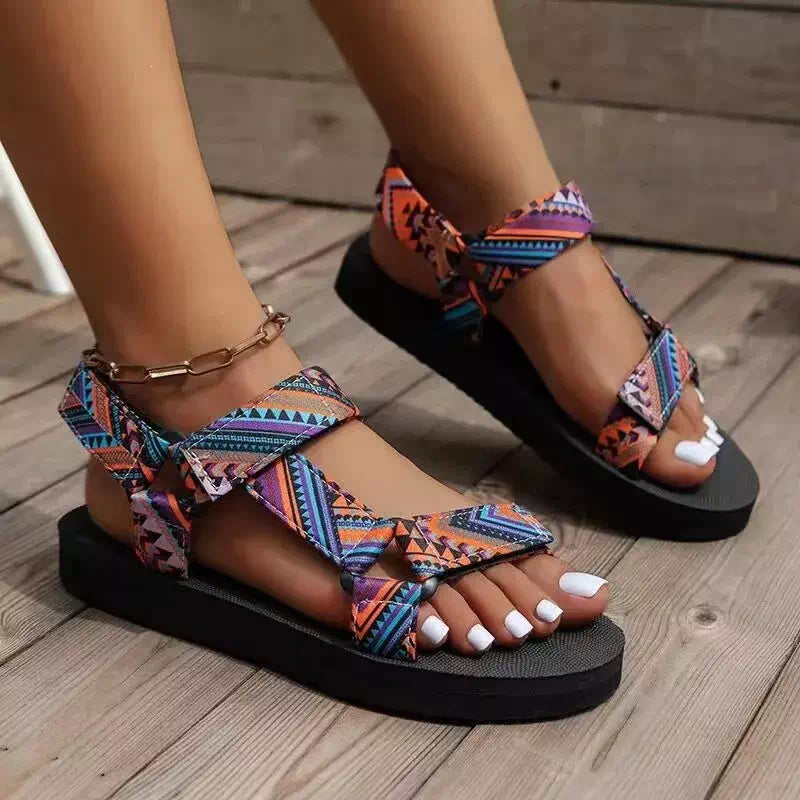 Sandale à semelle plate d'été