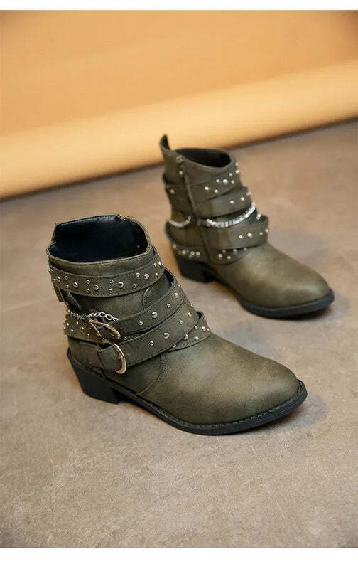 Bottines femme avec clous décoratifs Podoways